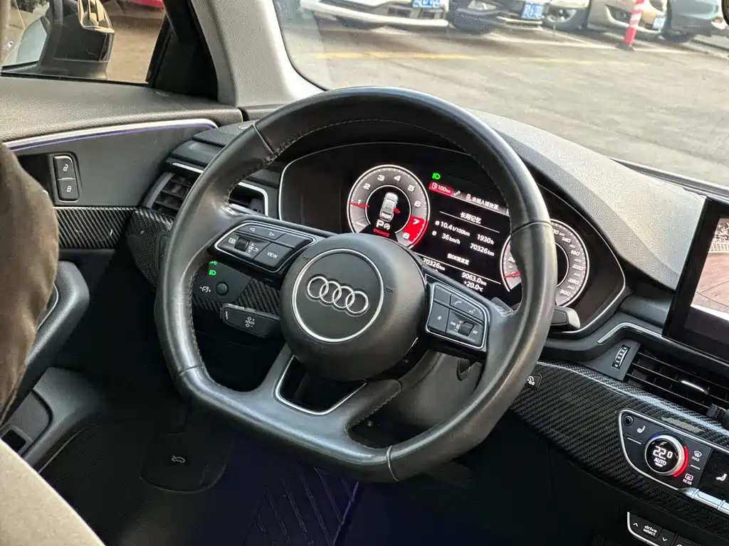 AUDI A4L