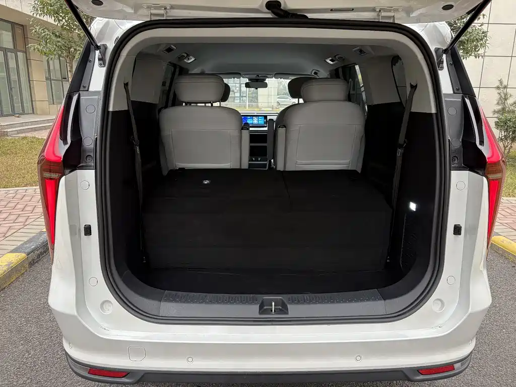 SAIC MAXUS CHASE G70