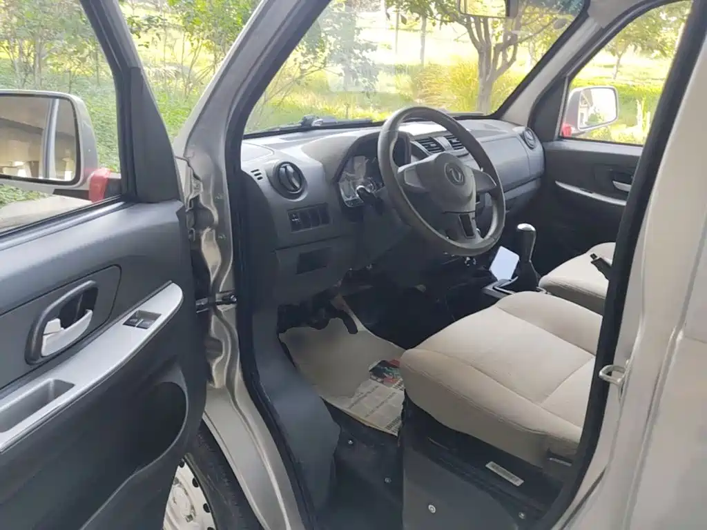 DFSK C32 — миниатюра 16
