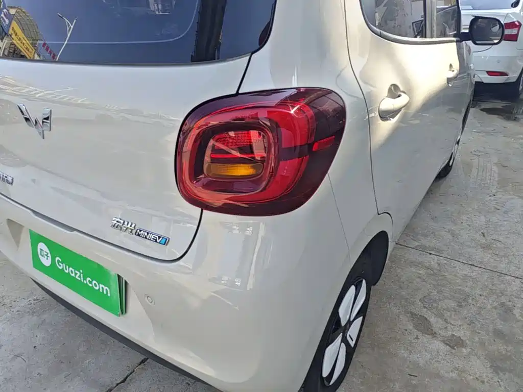 Wuling MINIEV — миниатюра 8