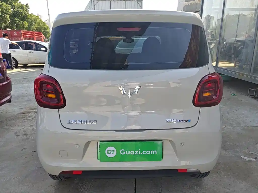 Wuling MINIEV — миниатюра 6