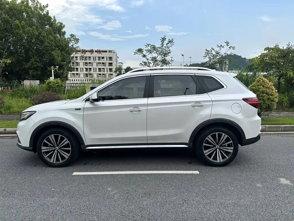Roewe RX5 New Energy — миниатюра 2