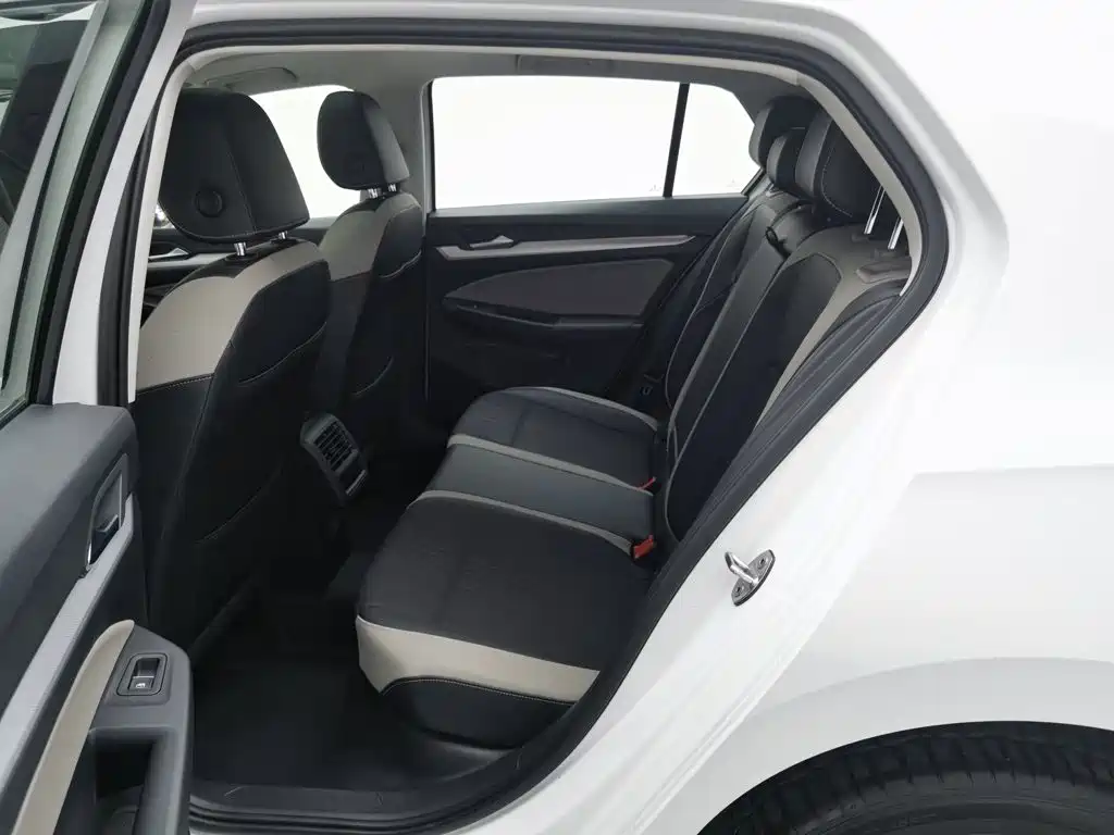 Volkswagen Golf — миниатюра 15