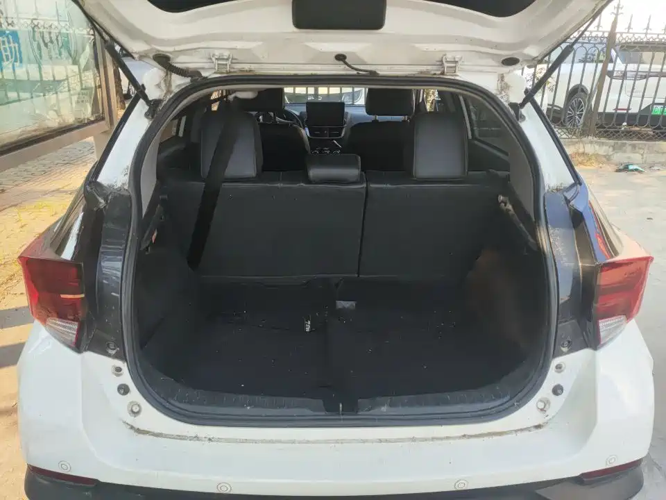 Toyota Yaris L — миниатюра 7