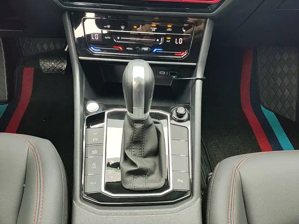 Volkswagen Lavida — миниатюра 14