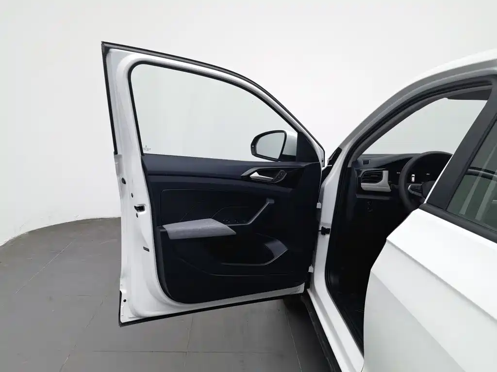 Volkswagen Tharu — миниатюра 8