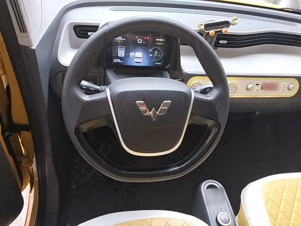 Wuling MINIEV — миниатюра 11