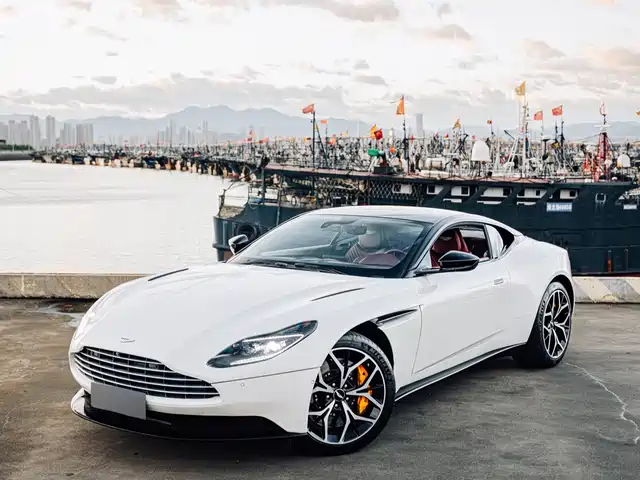 ASTON MARTIN  DB11 2020