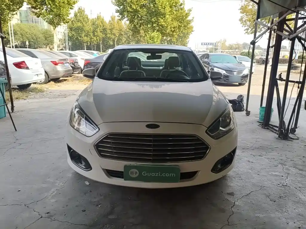 Ford Escort — миниатюра 3