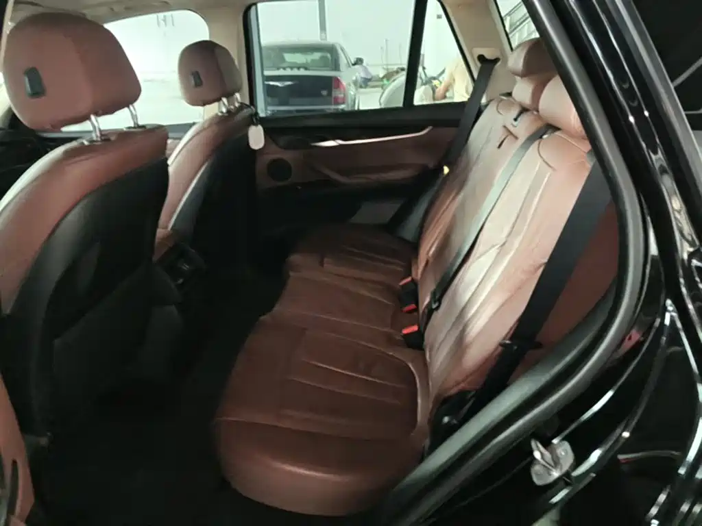 BMW X5 (Import) — миниатюра 17