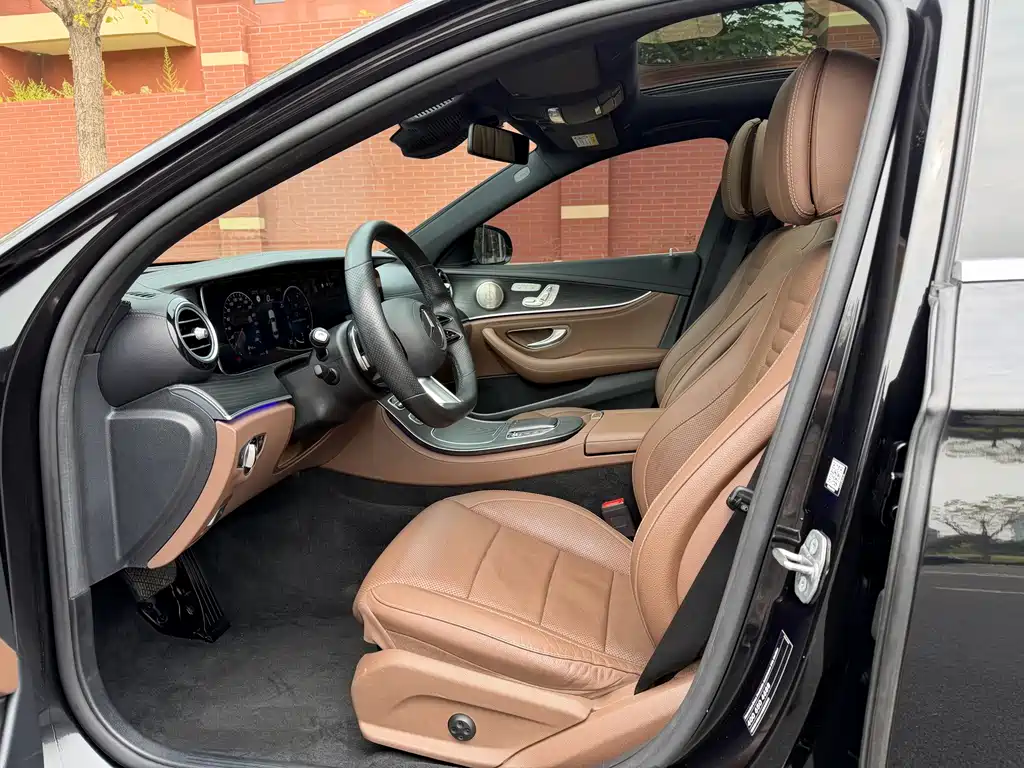 Mercedes-Benz E-Class — миниатюра 16