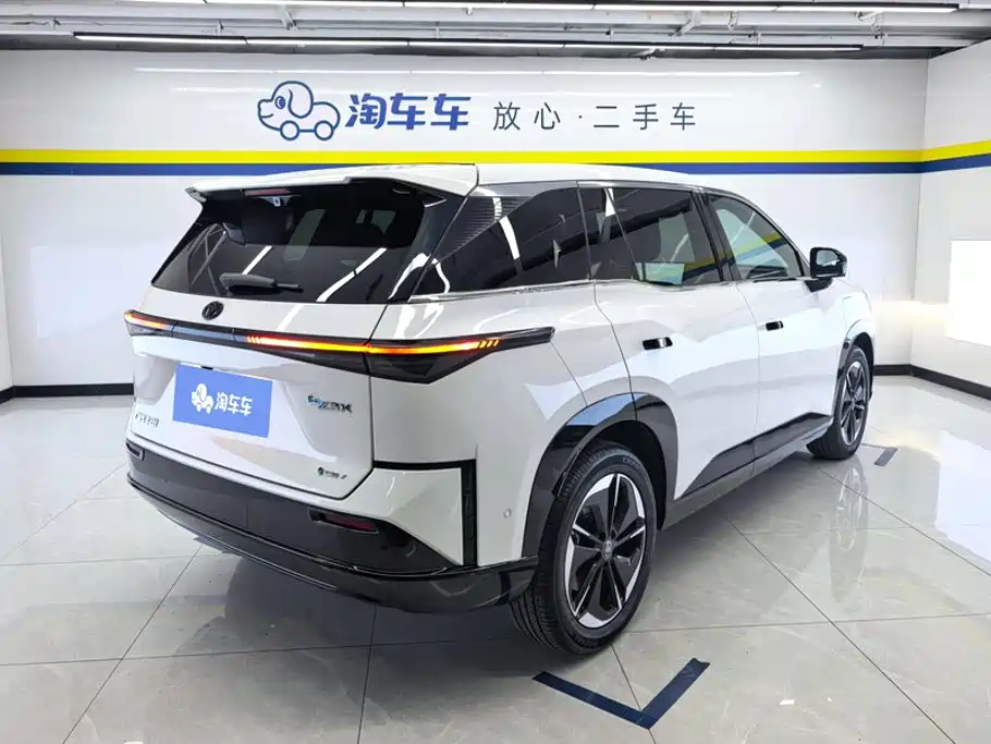 Toyota bZ3X — миниатюра 3