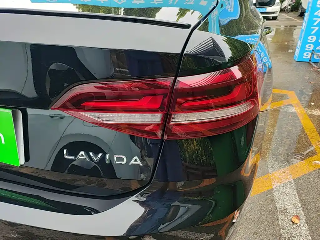 Volkswagen Lavida — миниатюра 8