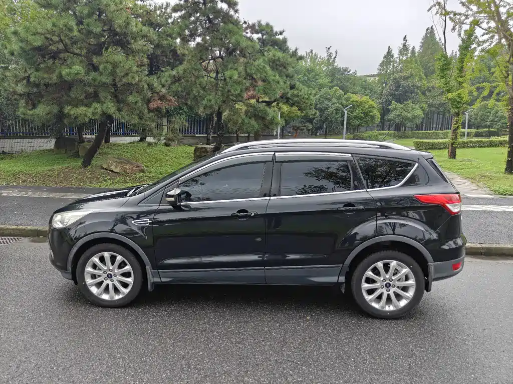 Ford Kuga — миниатюра 4