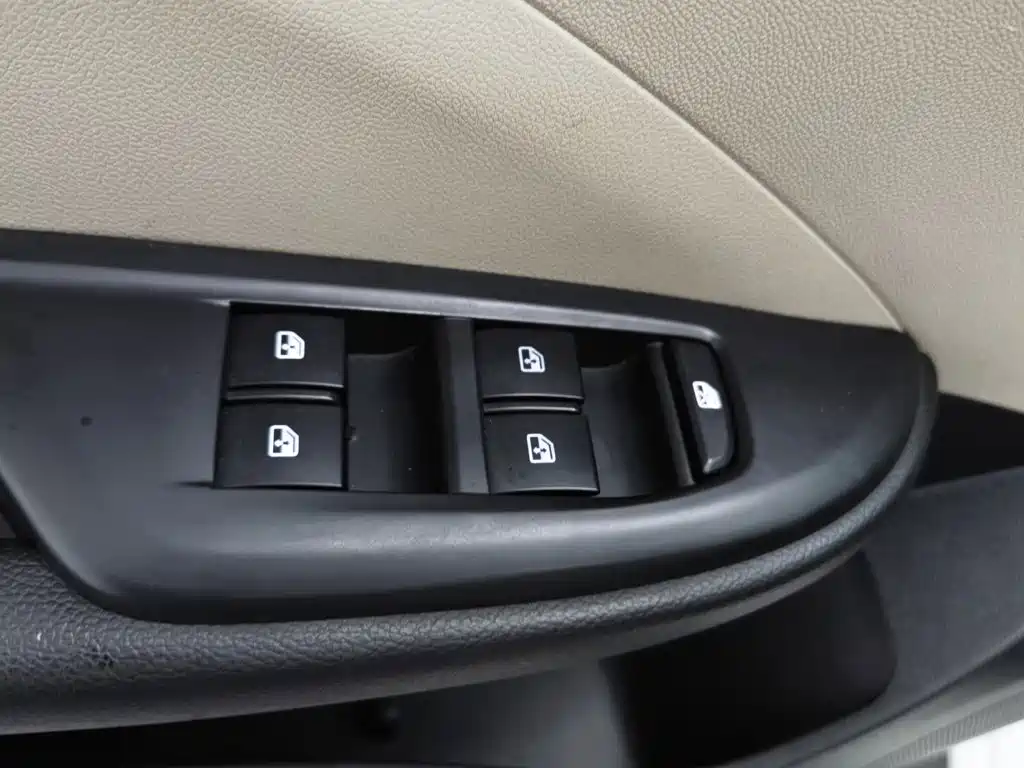 Buick Excelle — миниатюра 9