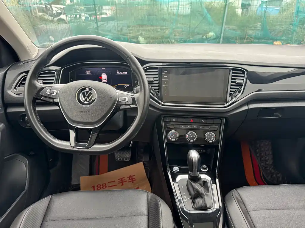 Volkswagen T-Roc — миниатюра 6