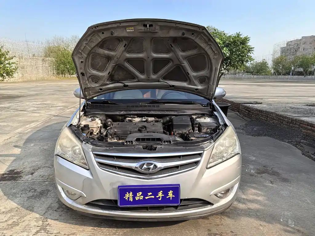 Hyundai Elantra — миниатюра 26