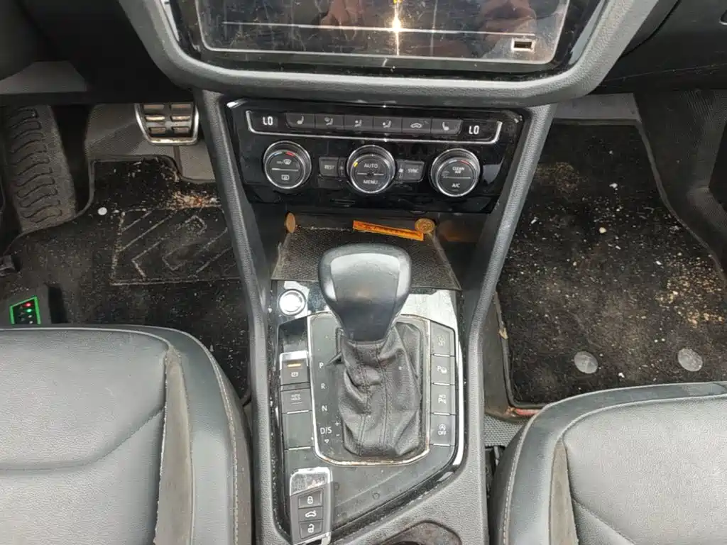Volkswagen Tiguan L — миниатюра 14