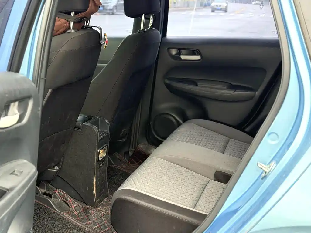 Honda Fit — миниатюра 7