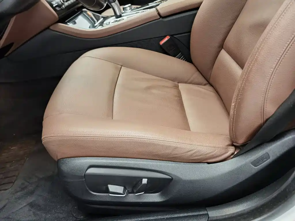 BMW 5 Series — миниатюра 20