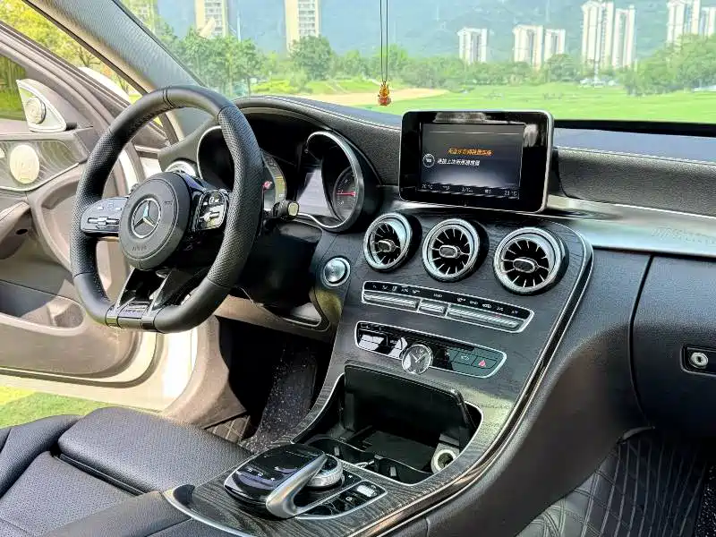 Mercedes-Benz C-Class — миниатюра 4