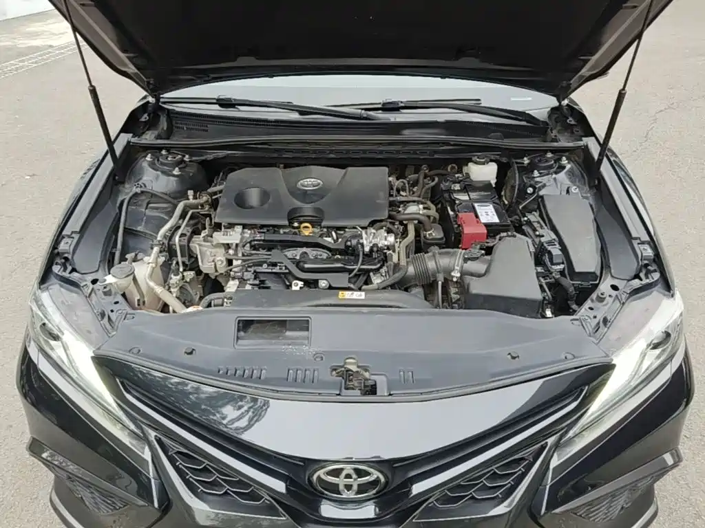 Toyota Camry — миниатюра 20