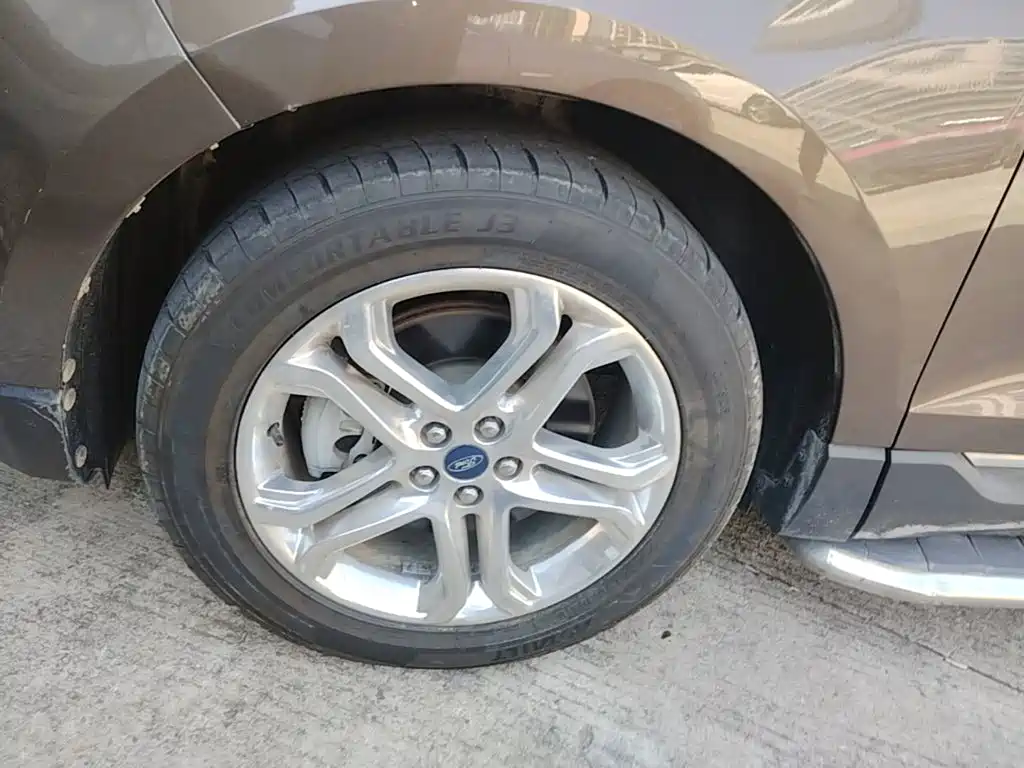Ford Edge — миниатюра 23