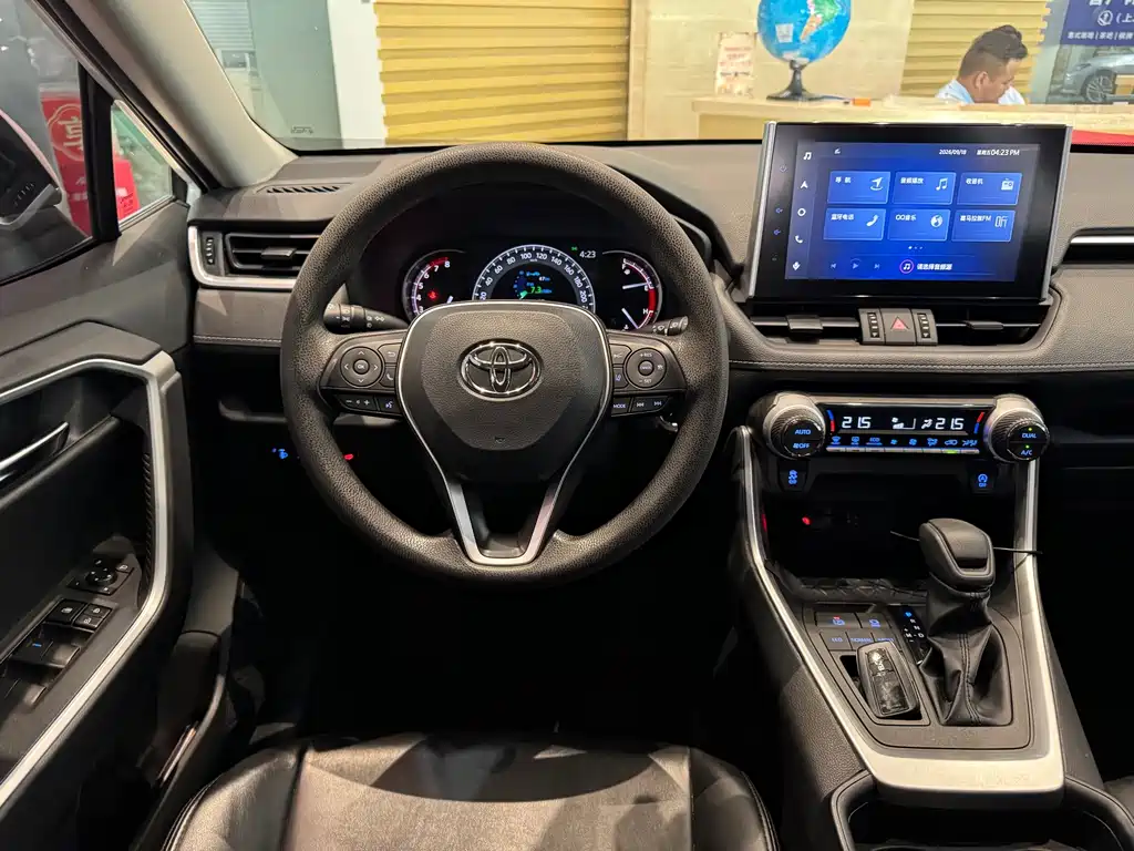 Toyota RAV4 — миниатюра 15