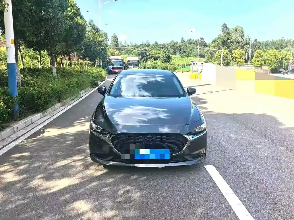 Mazda 3 Axela — миниатюра 2