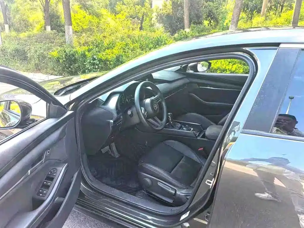 Mazda 3 Axela — миниатюра 4