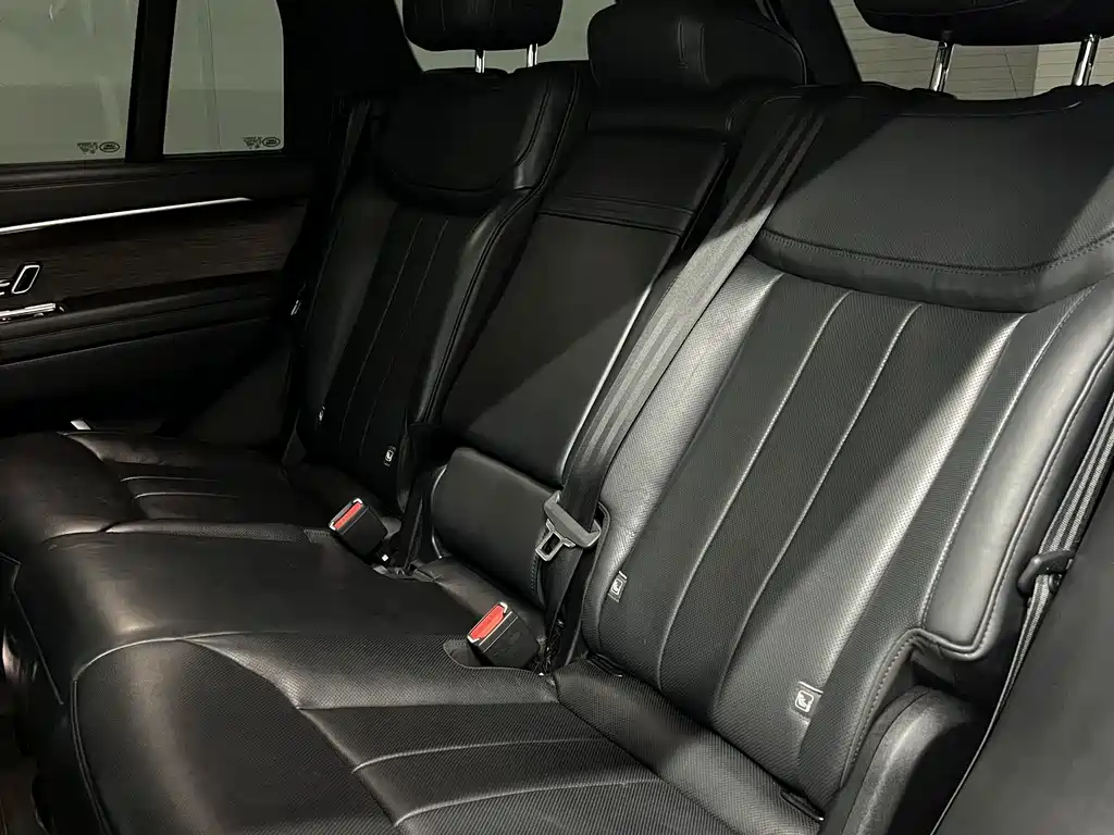 Land Rover Range Rover — миниатюра 13