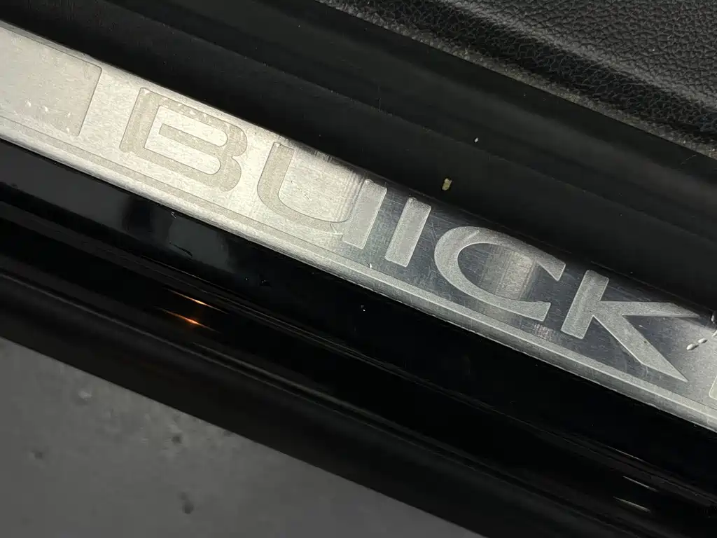 Buick LaCrosse — миниатюра 11