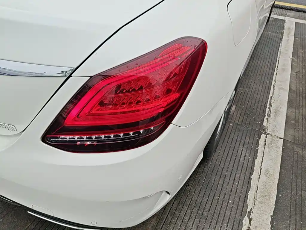 Mercedes-Benz C-Class — миниатюра 8