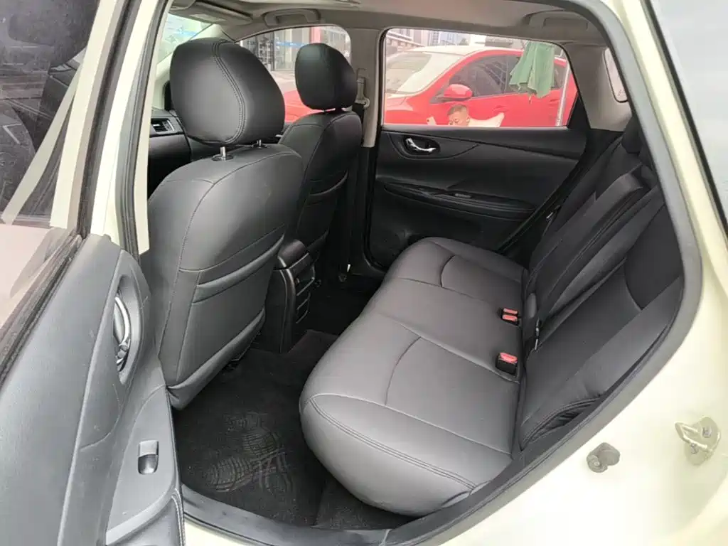 Nissan Tiida — миниатюра 17