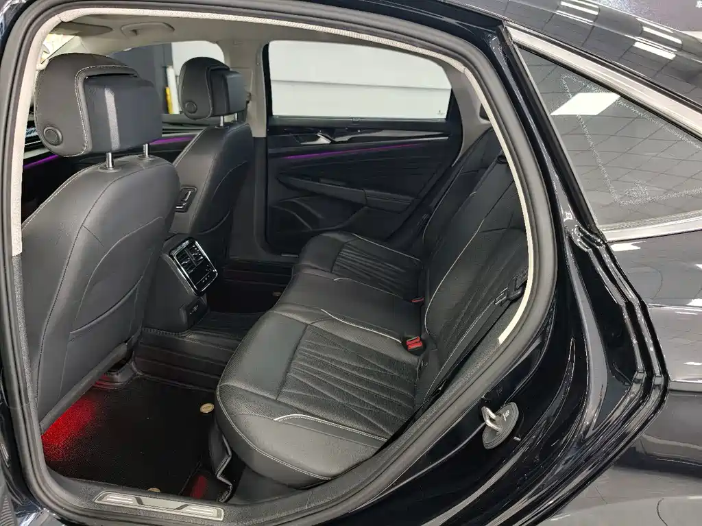 Volkswagen Passat — миниатюра 9