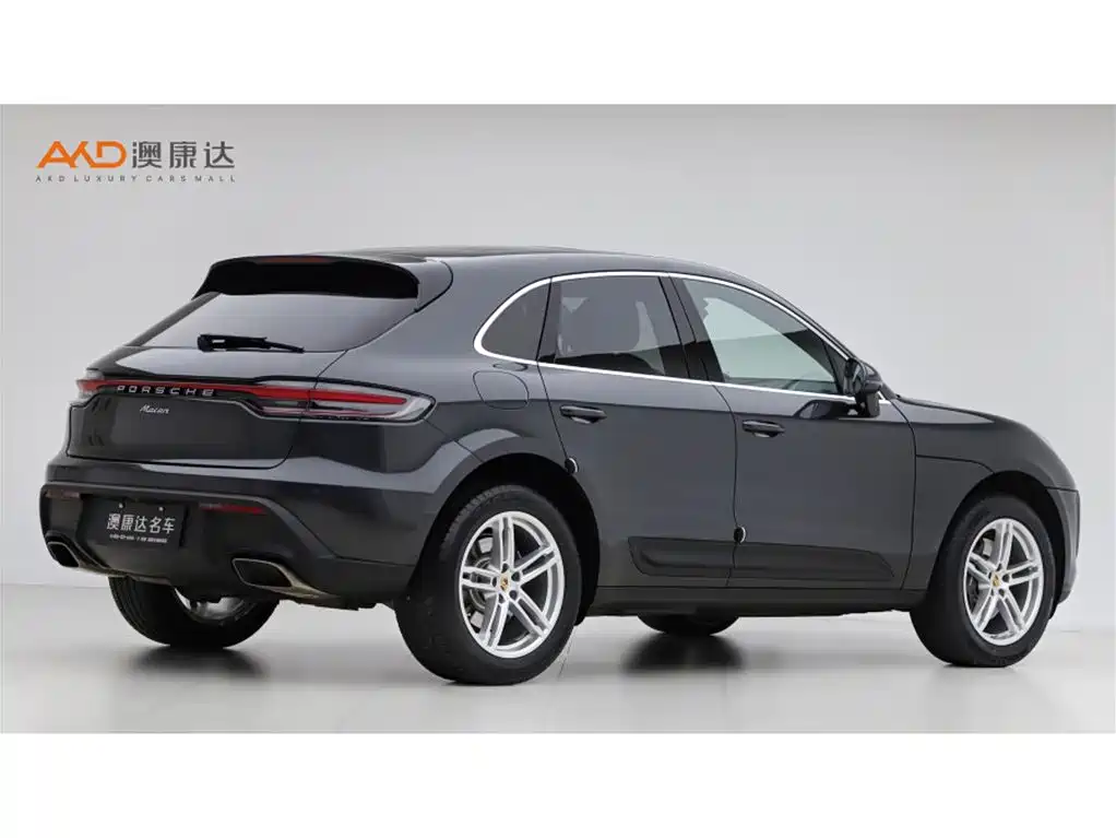 Porsche Macan — миниатюра 3