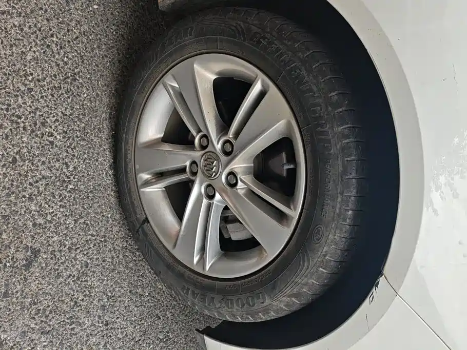 Buick Regal — миниатюра 6
