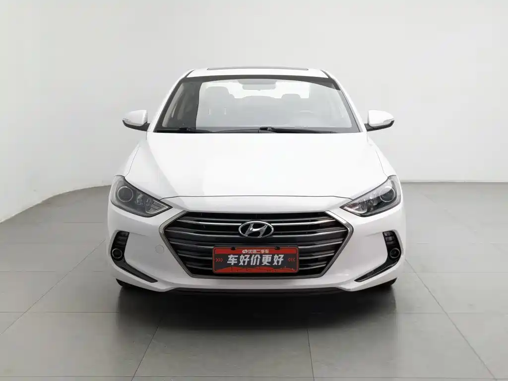 Hyundai Elantra — миниатюра 3