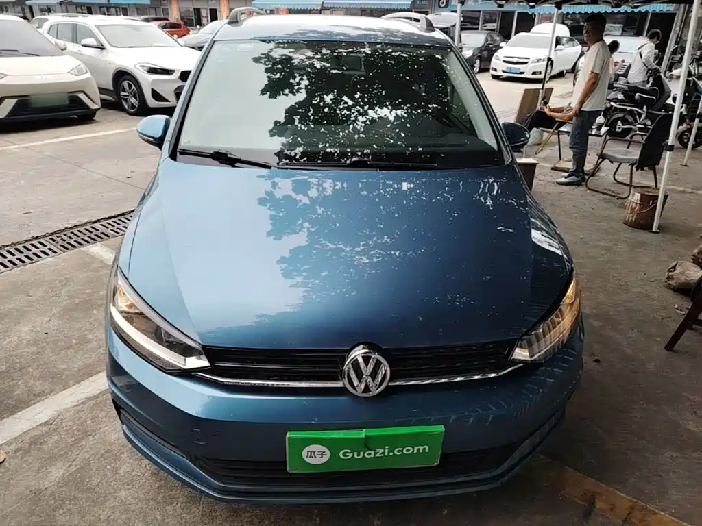 Volkswagen Touran — миниатюра 3