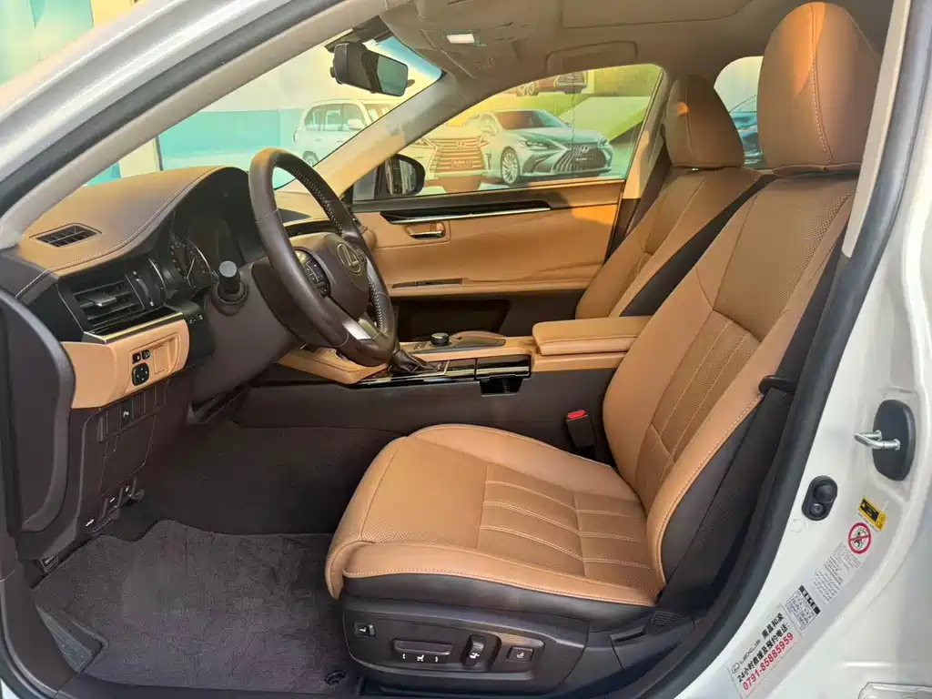 Lexus ES — миниатюра 4