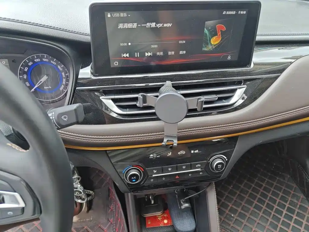Changan Eado DT — миниатюра 6