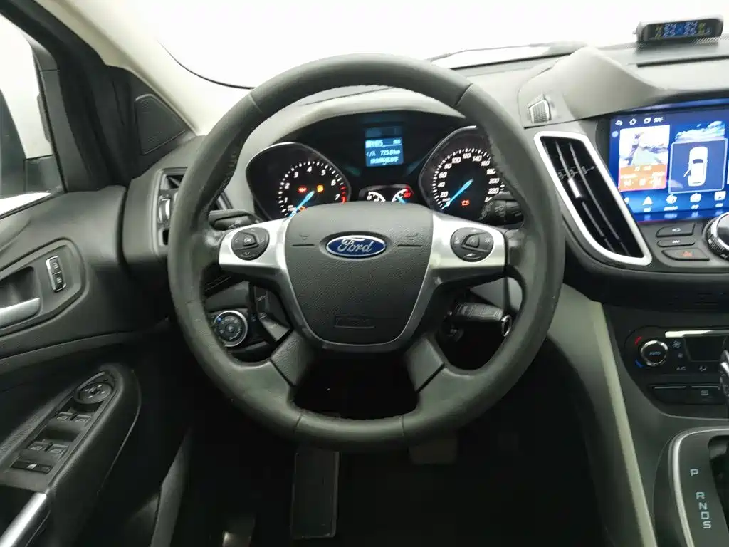 Ford Kuga — миниатюра 11