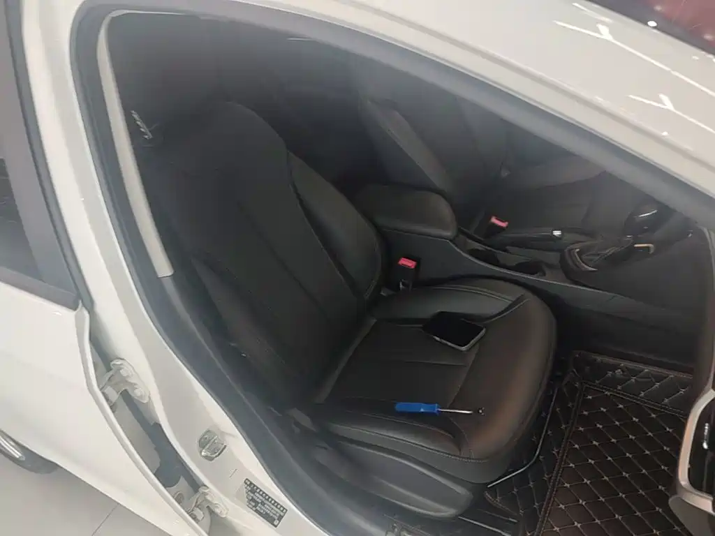 Buick Excelle — миниатюра 25