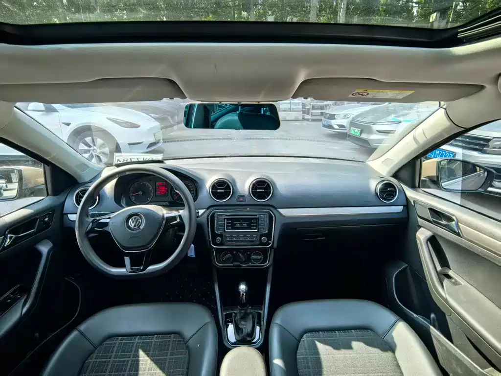 Volkswagen Jetta — миниатюра 13
