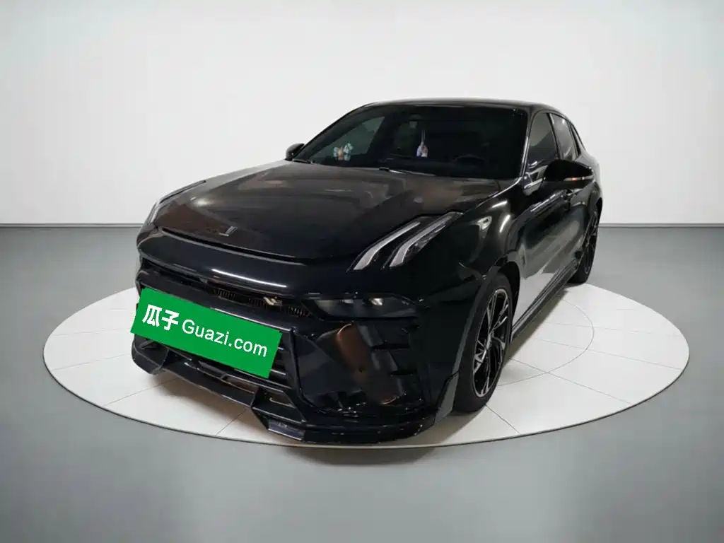 Lynk & Co 03