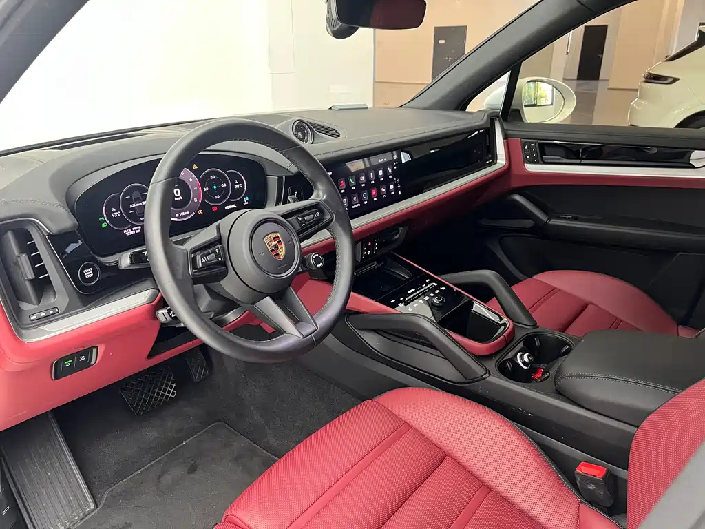 Porsche Cayenne — миниатюра 12