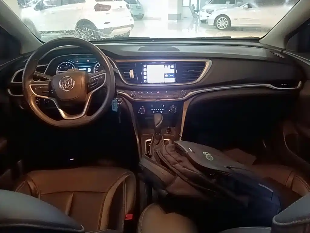 Buick Excelle — миниатюра 10