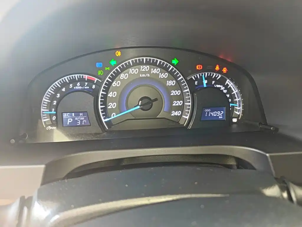 Toyota Camry — миниатюра 12