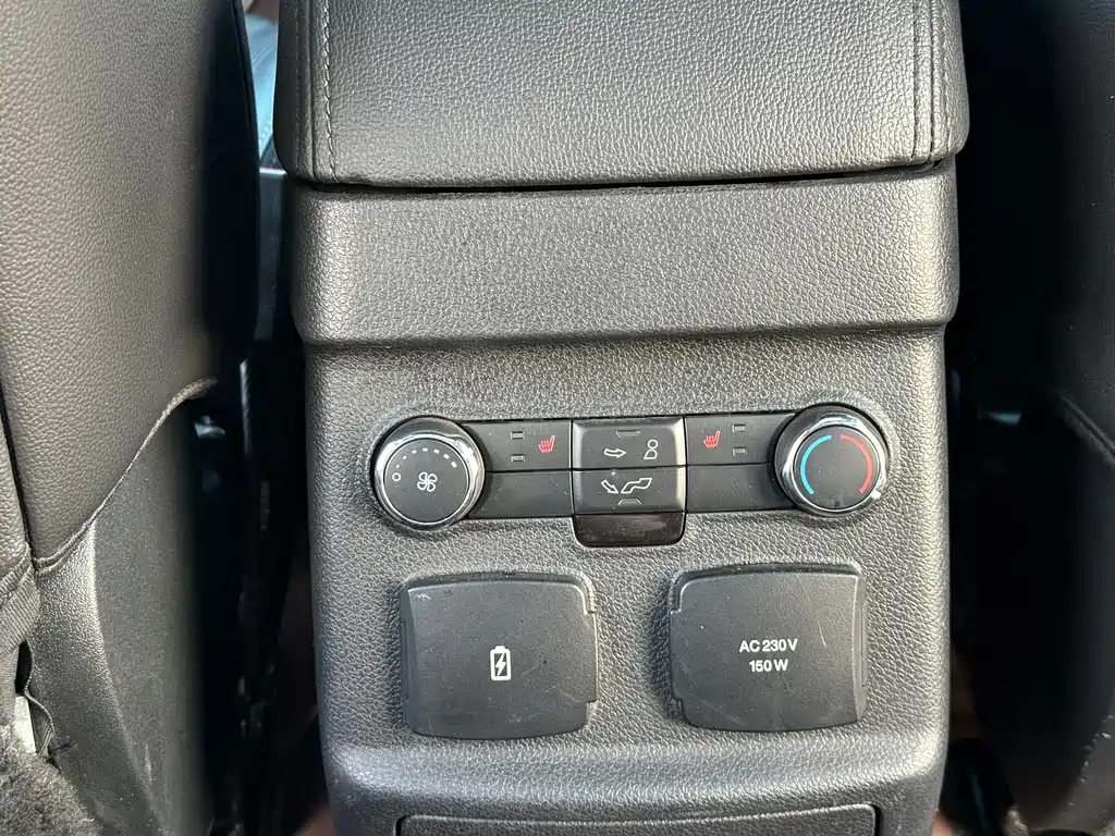 Ford Explorer (Import) — миниатюра 14