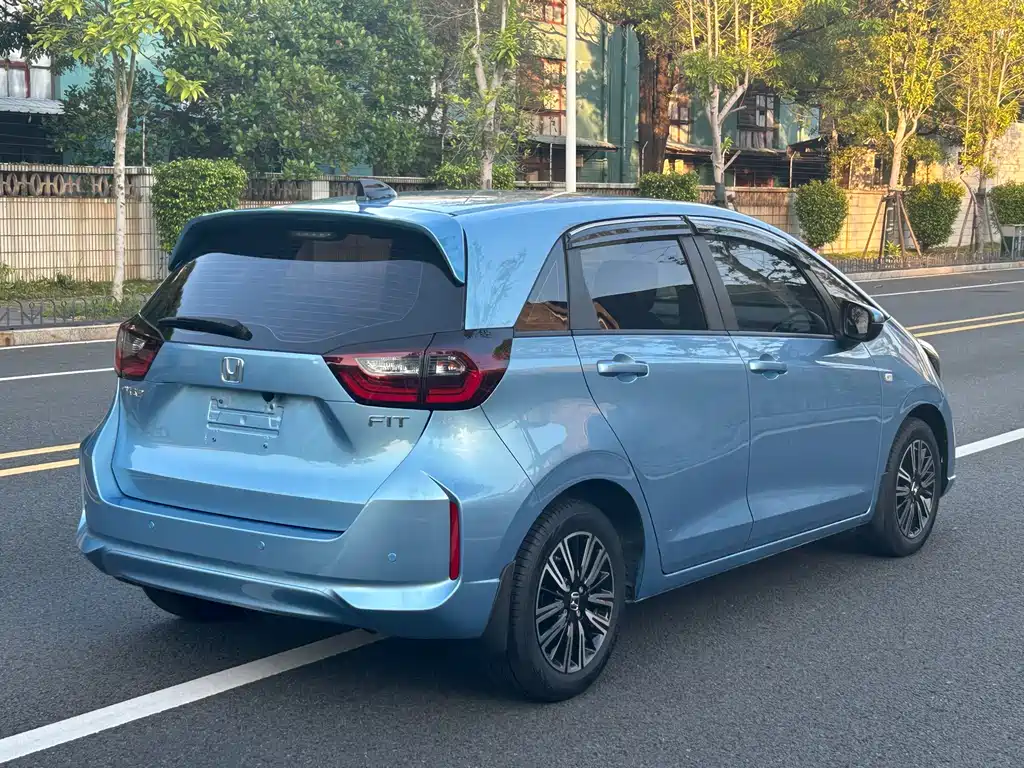 Honda Fit — миниатюра 9